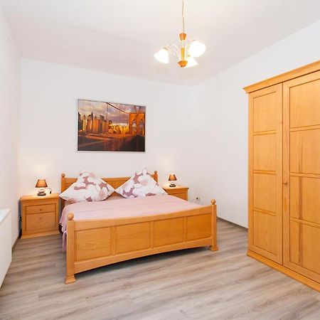 Apartment Zoey Ауербах Екстериор снимка
